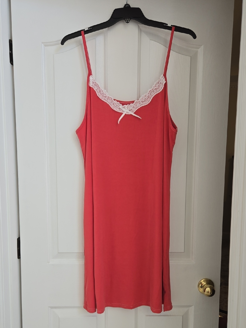 Women’s Coral Lace-Trim Chemise Slip